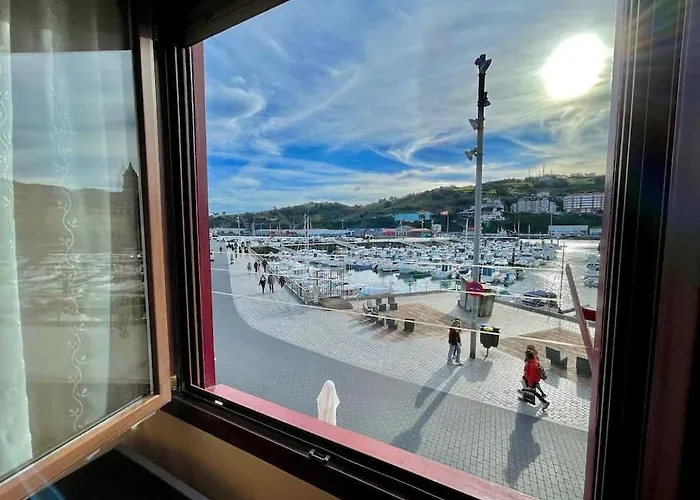 Kai Etxea El Mismo Puerto De Bermeo