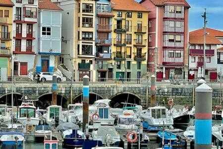 Kai Etxea El Mismo Puerto De * Bermeo
