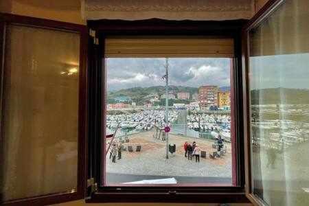 Kai Etxea El Mismo Puerto De *